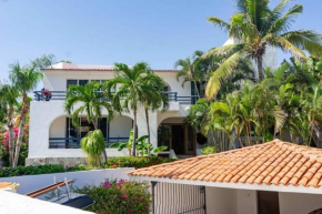 Villa Calafia Spacious Home w Private Tennis